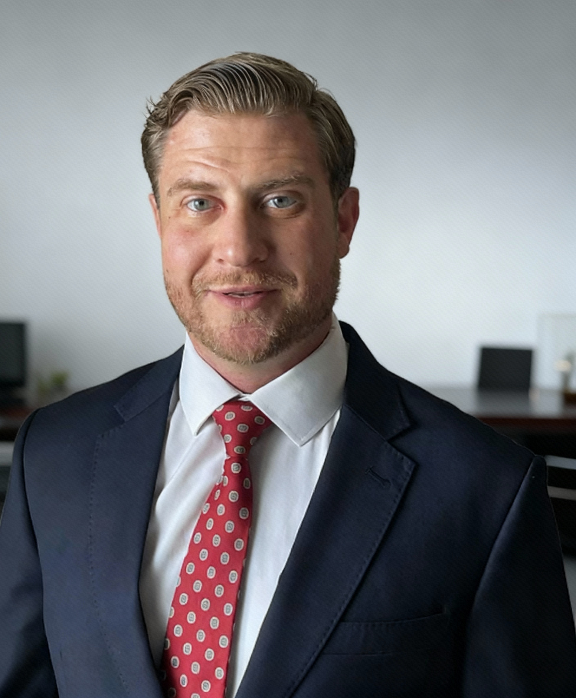 Dr. Aleksander Pecherek